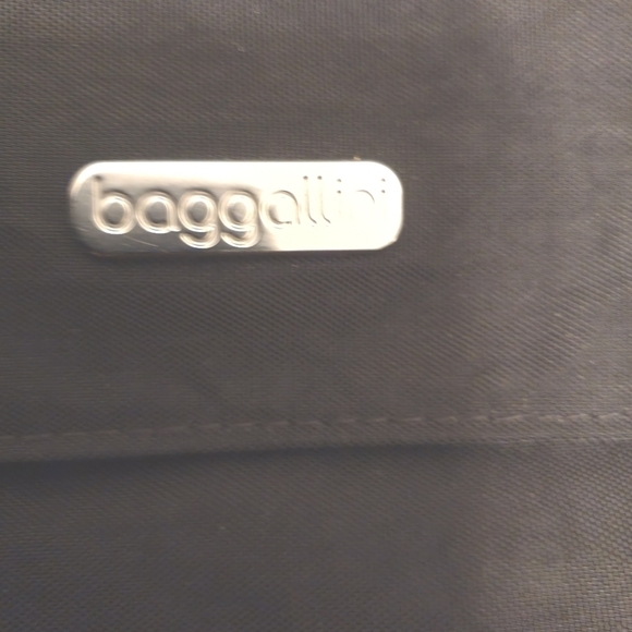 Baggallini Black Crossbody Bag - Picture 5 of 14